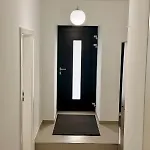 Modern, Bright For Individuals & Groups Appartamento