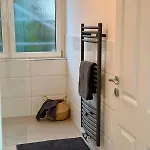 Modern, Bright For Individuals & Groups Appartamento