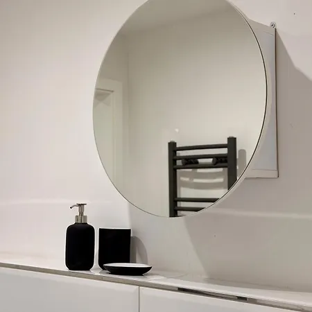 Modern, Bright For Individuals & Groups
