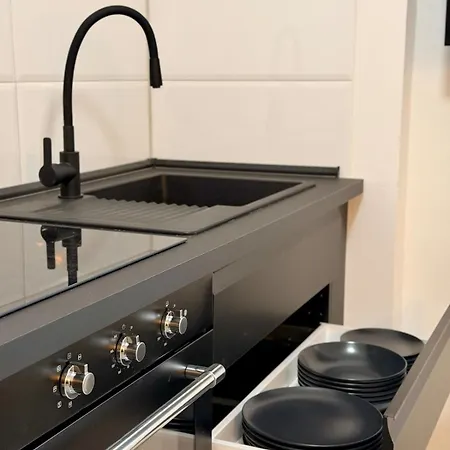 Modern, Bright For Individuals & Groups