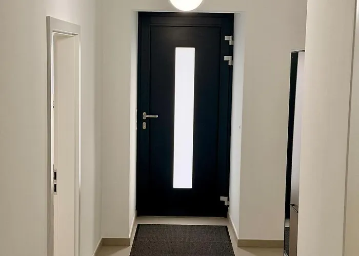 Modern, Bright For Individuals & Groups Apartmán